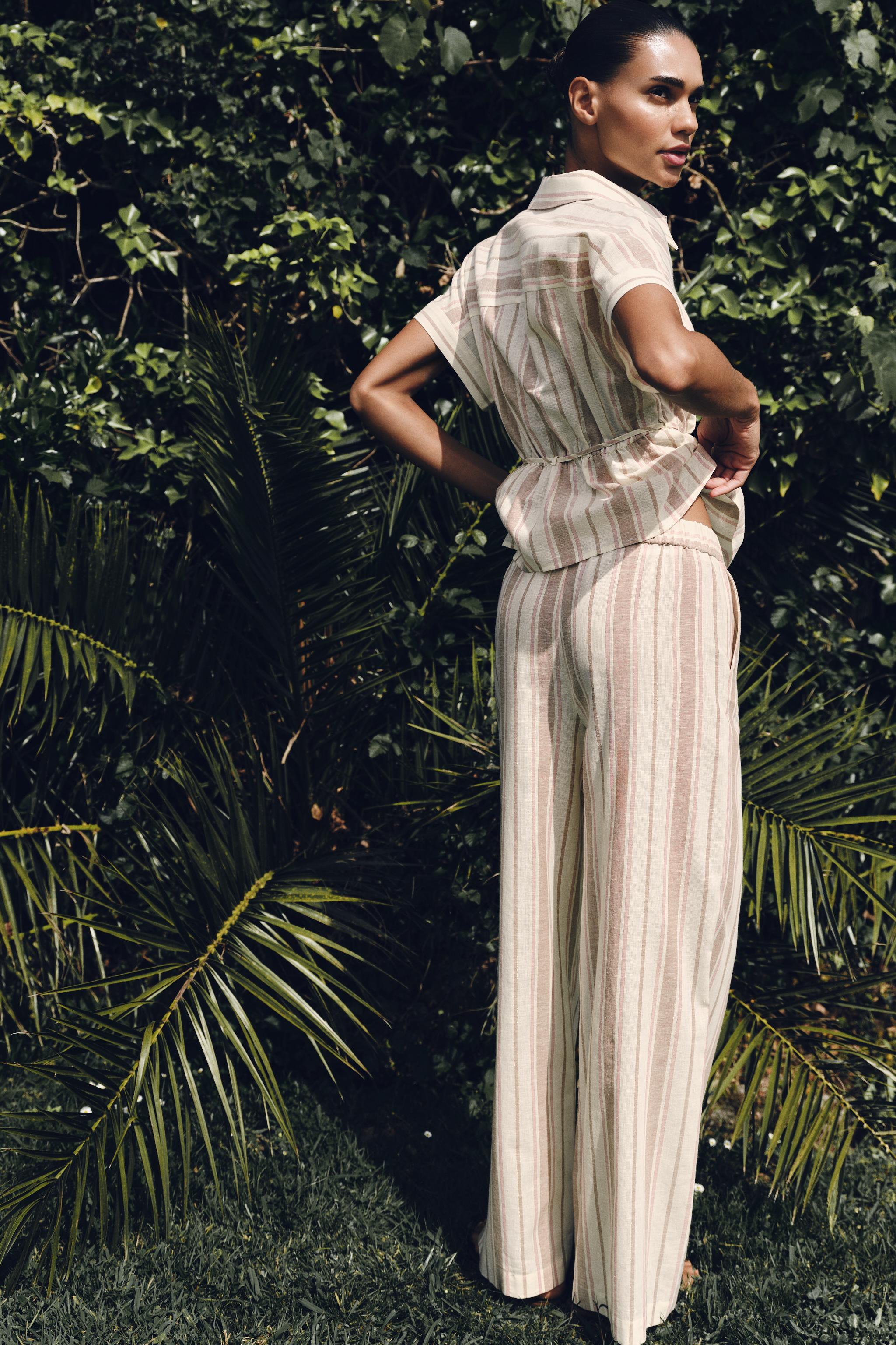 METALLIC STRIPED WIDE LEG PANTS